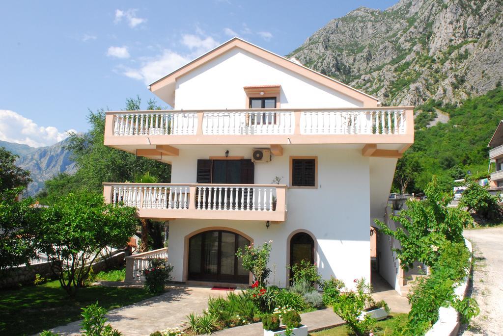 Apartments Blue Lagoon Kotor Luaran gambar